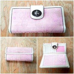 Coach Signature Buckle wallet